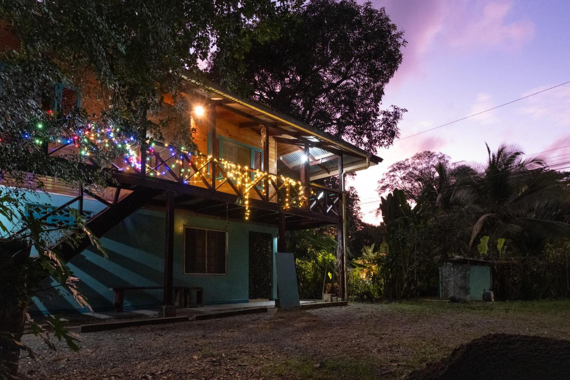 Hotel Casa Aldirica Cahuita Zewnętrze zdjęcie