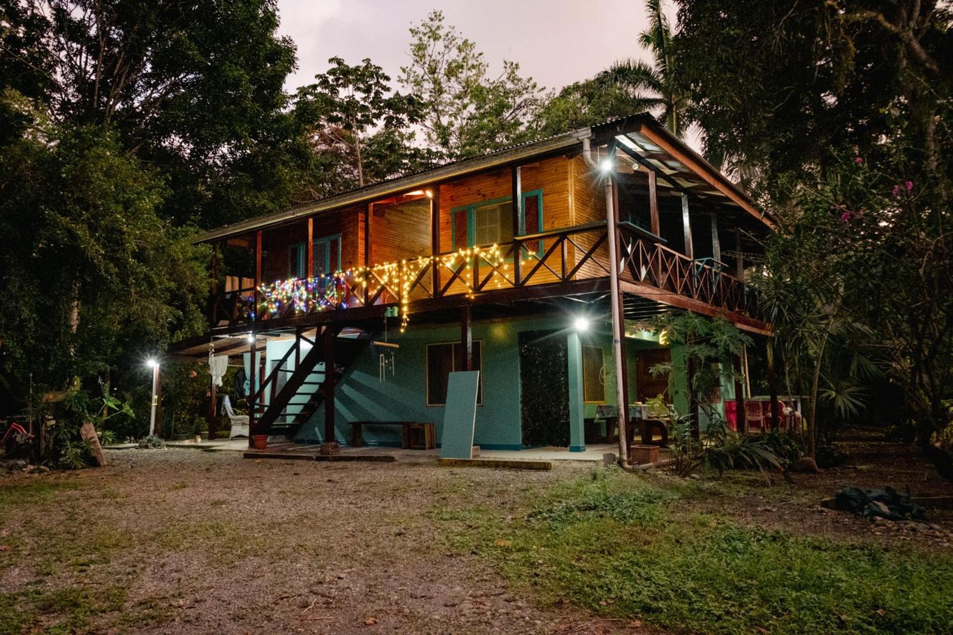 Hotel Casa Aldirica Cahuita Zewnętrze zdjęcie